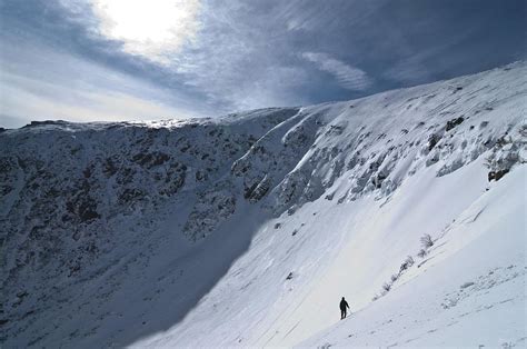 Skiing Tuckerman Ravine on Mount Washington, NH