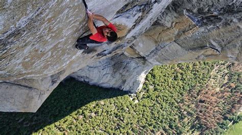 Climber Alex Honnold becomes first person to free solo Yosemite's El Capitan - Men's Journal