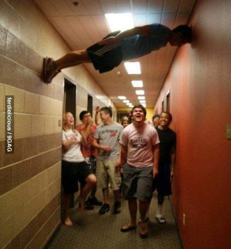 Look Ma Im Planking! COLLEGE KIDS UP THE ANTY-- NUDE PLANKING IS THE NEXT LEVEL OF PLANKING ...