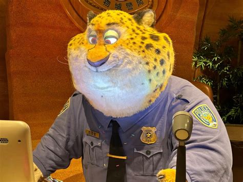 Photos / Video – Full Ride-Through and Photo Tour of Zootopia: Hot ...