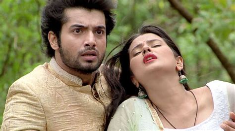 Watch Kasam - Tere Pyaar Ki Season 1 Episode 99 : Tanu Is Shot! - Watch ...