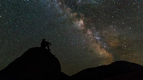 Stargazing tips: dark skies, stargazing apps, and proper gear | HI Travel Tales