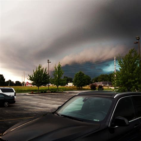 Shelf cloud in Springfield, MO today! : r/weather