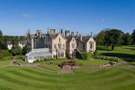 Hotel Review: Schloss Roxburghe, Scotland | Little Lost Travel