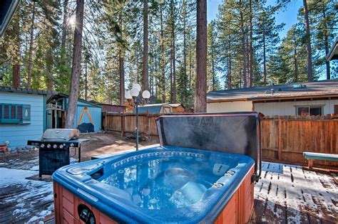 Lake Tahoe Cabin w/Hot Tub + Grill 6Mi to Heavenly UPDATED 2020 ...