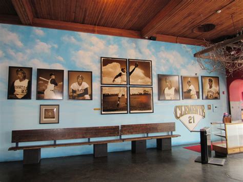 The Grandstander: The Roberto Clemente Museum