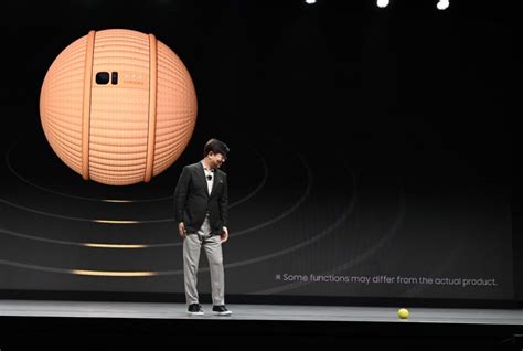 Samsung Ballie Rolls Into the Hearts of CES 2020