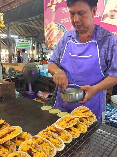 Khlong Lat Mayom Floating Market Bangkok