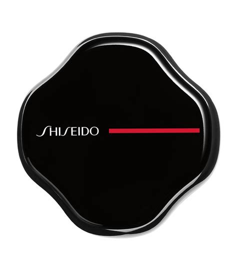 Shiseido Hanatsubaki Hake Polishing Face Brush | Harrods UK