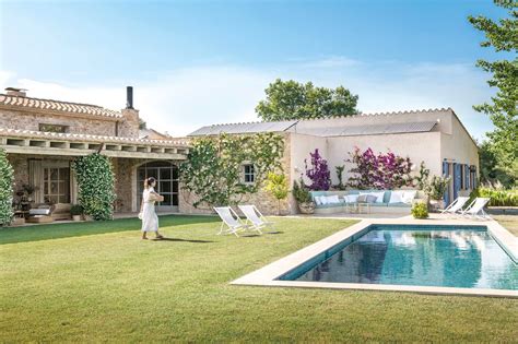 Jardines con piscina: 12 propuestas para disfrutar del buen tiempo al ...