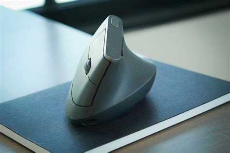 Logitech MX Vertical review: Tackling mouse ergonomics from a new angle | PCWorld