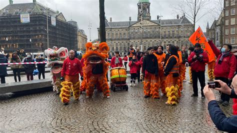 Vuurwerk, leeuwen en trommels: Chinees Nieuwjaar op de Dam - AT5