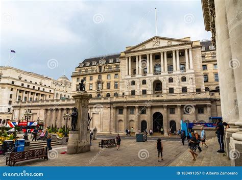 Bank of England Building in London, UK. Editorial Photography - Image of tourism, city: 183491357