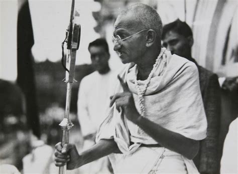 SATYAGRAHA: MAHATMA GANDİ - Sanatinka