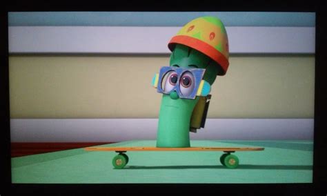 Whatsoever Critic: Veggietales In The House: Season 1, Ep. 13- "Junior Jetpack" (LarryBoy Episode)