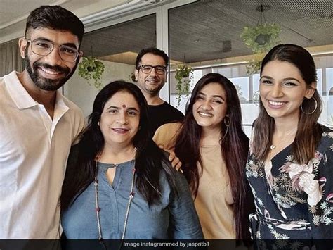 Jasprit Bumrah, Sanjana Ganesan Share Pictures With Family On Instagram ...