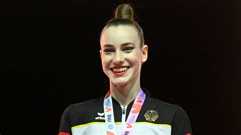 Rhythmic gymnastics: Darja Varfolomeev (16) from Fellbach is a double world champion - Archysport