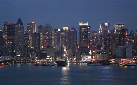 Weehawken, NJ Looks across to NY city, Great views on the city ...