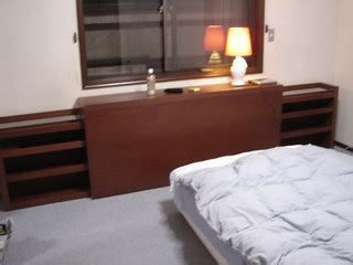 ikea furniture x bed | 2007/02/10 ベッドを引っ越しました。 ikea で家具を買って。… | Flickr