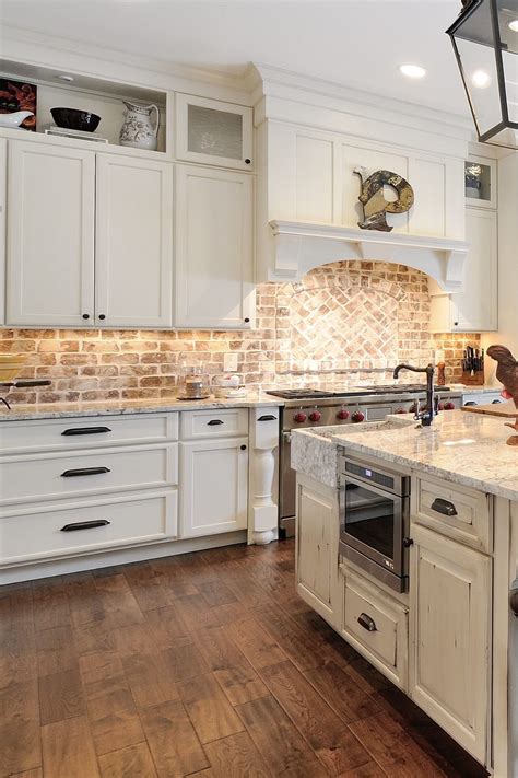 48 Backsplash Ideas For White Countertops and White Cabinets