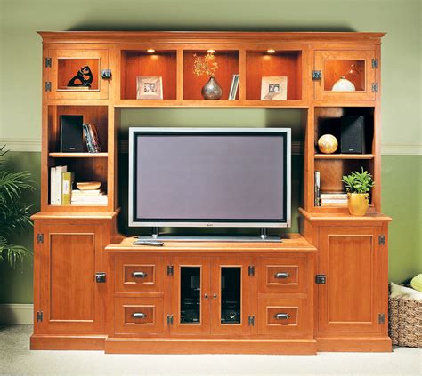 Flat-Screen Media Center | Woodworking Project | Woodsmith Plans