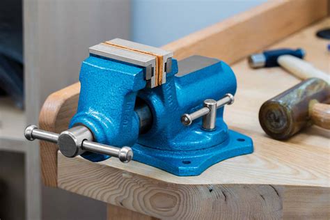 Alok Tools Guide to Selecting the Most Suitable Workbench Vise