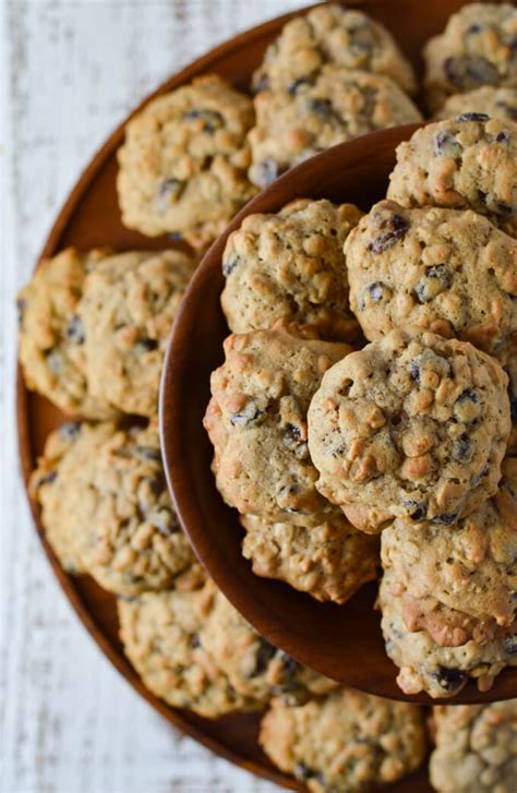 Old Fashioned Oatmeal Raisin Cookie Recipe, Soft and Chewy - Linger