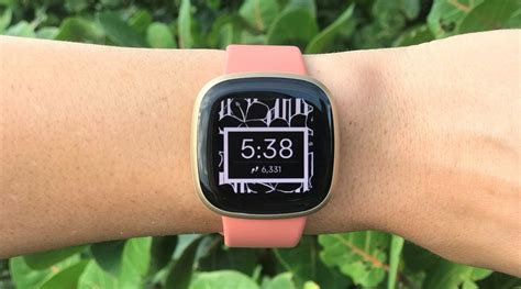 Fitbit Versa 3 - Review 2020 - PCMag UK