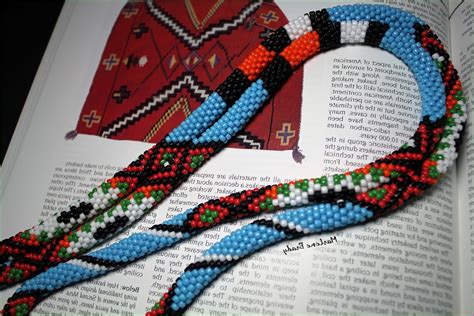 20 Native American Beadwork Patterns - Do It Before Me