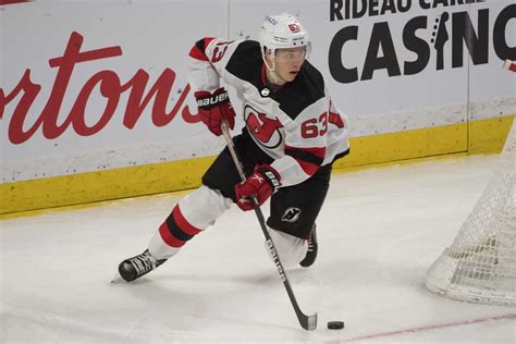 Jesper Bratt's great play earns him Devils' Player of the Week