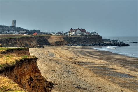 Coastal Erosion at Happisburgh Norfolk …… | Happisburgh - pr… | Flickr