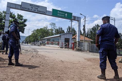 Congo Closes Its Rwanda Border After Soldier Is Killed - The New York Times