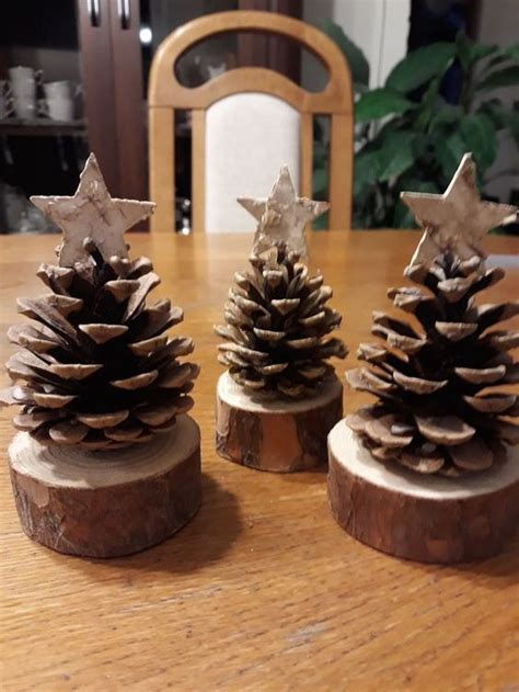 48 Fabulous Christmas Pine Cone Decorations - PIMPHOMEE