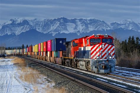 Railpictures.ca - Tim Stevens Photo: X108′s train pulls into the siding ...