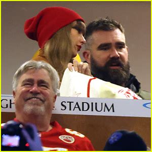 Taylor Swift Arrives at Chiefs-Bills Playoff Game With Travis Kelce’s ...