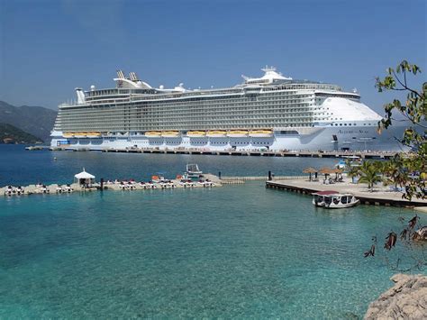 Allure Of The Seas : Allure of the Seas Cruise Ship: Review, Photos & Departure ... / The only ...