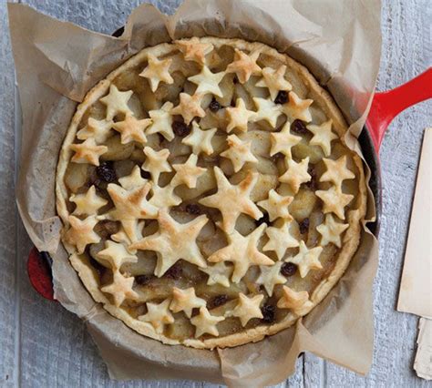 Stellar Apple Pie - Annabel Langbein – Recipes | Sweet bakery, Sweet pie, Christmas baking