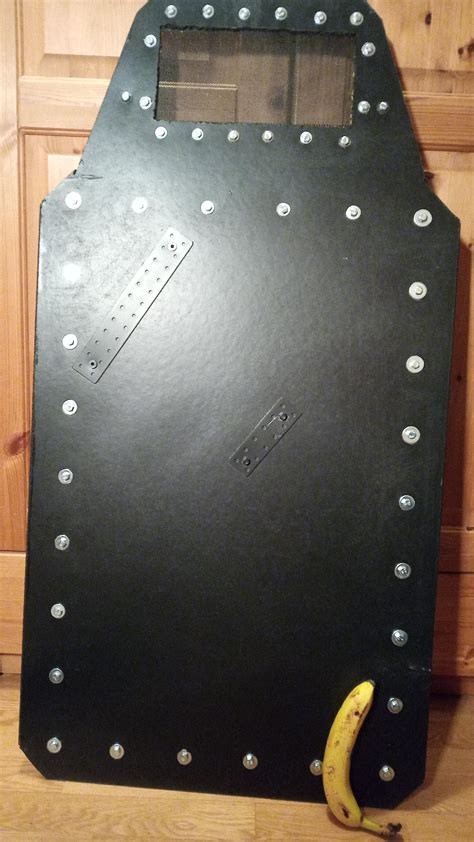 Finaly made a Riot shield, what do you think about it? (banana for comparison) : r/airsoft