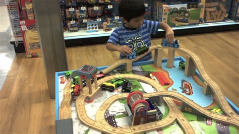 Thomas Train Table Set Toys R Us - ToyWalls