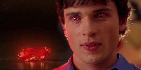 Smallville Repeated Its Worst Idea To Keep Clark & Lana Apart