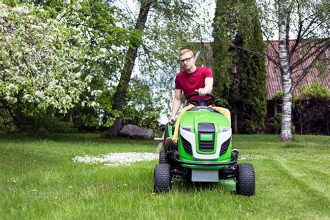 The 8 Best Riding Lawn Mowers of 2019