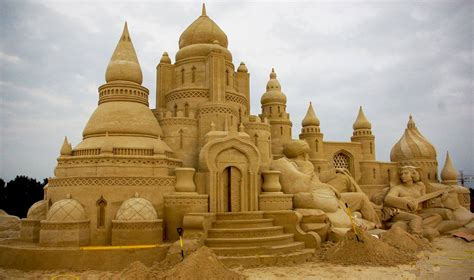 Sand sculpture tips from the sandcastling world champion Ted Siebert