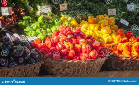 Farmers Market Produce Stand Stock Photo - Image of portland, harvest: 91827410