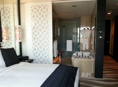 Sofitel Abu Dhabi Corniche: A Luxury Hotel Review - Traveling German