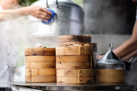 How to Use a Bamboo Steamer Guide - Recipes.net