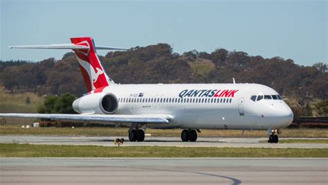 QantasLink Boeing 717 business class: Brisbane-Canberra - Executive ...