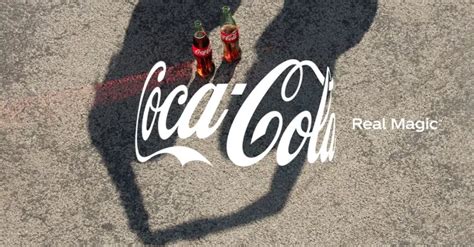 Coca-Cola modifica su icónico logotipo y presenta nuevo eslogan - Gràffica