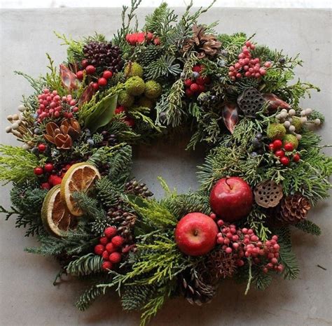 80+ Beautiful Christmas Wreath Ideas - Brighter Craft | Fresh christmas ...