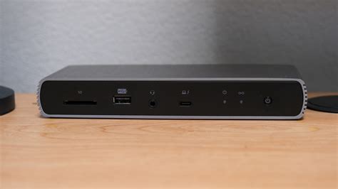 Best Thunderbolt 4 Docks in 2022: Expand Your Laptop