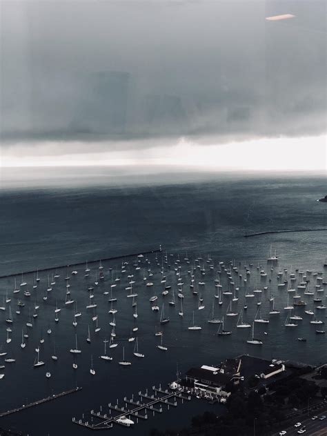 Impending storm over Chicago | Nature photography, Photography projects, Storm